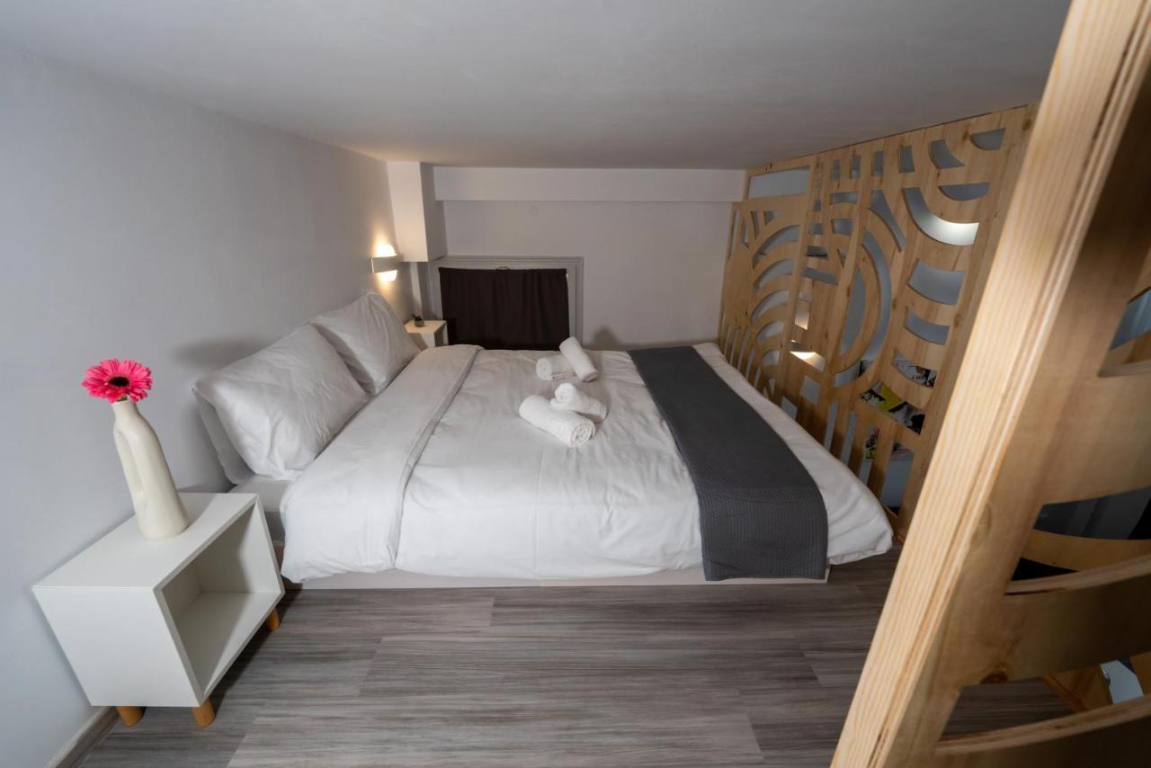 Central Suites Aegina 1 エクステリア 写真