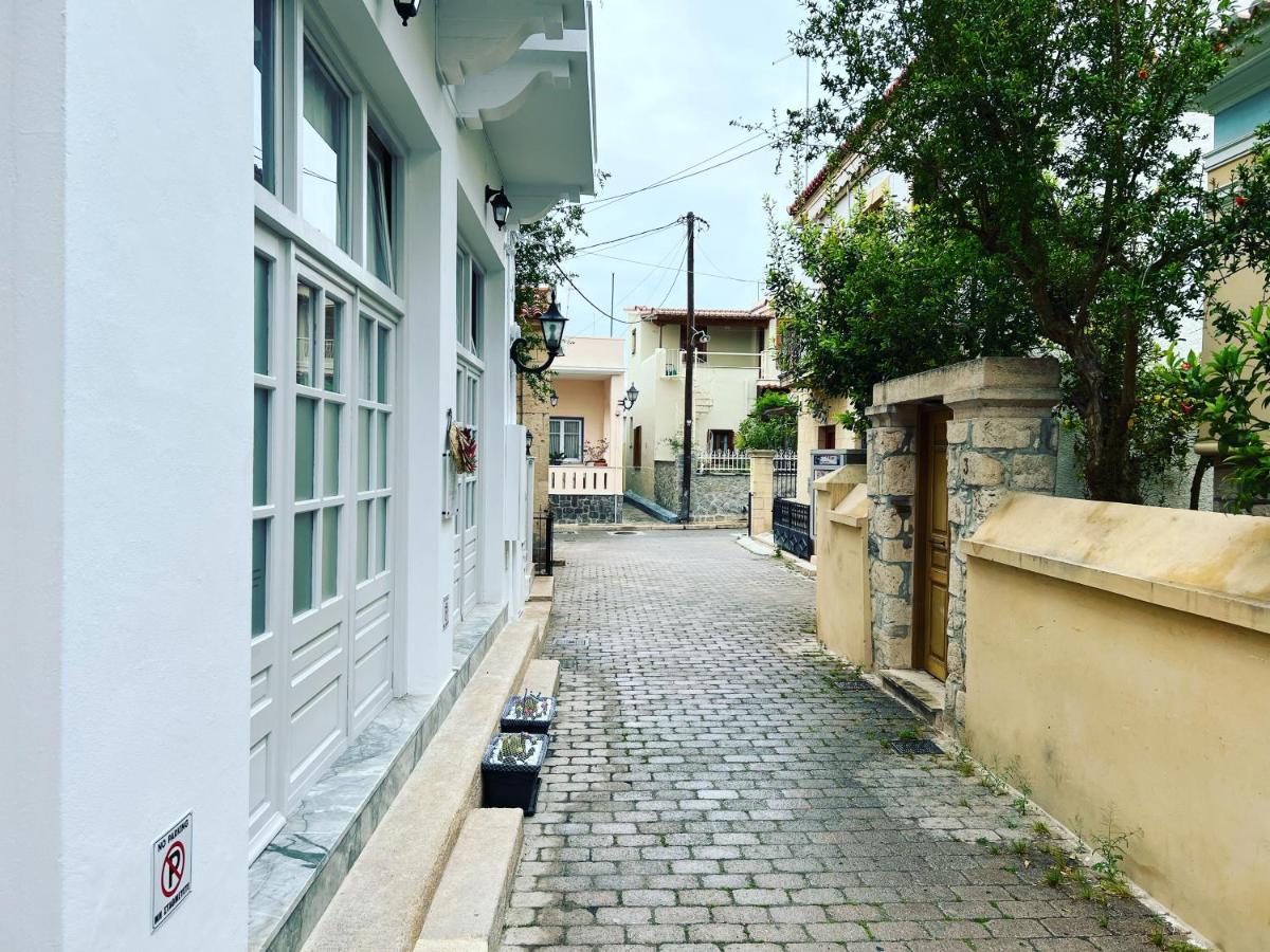 Central Suites Aegina 1 エクステリア 写真